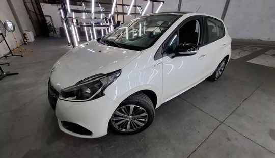 Peugeot • 208