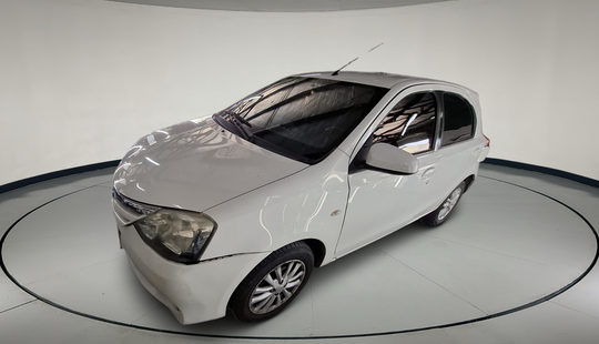 Toyota • Etios