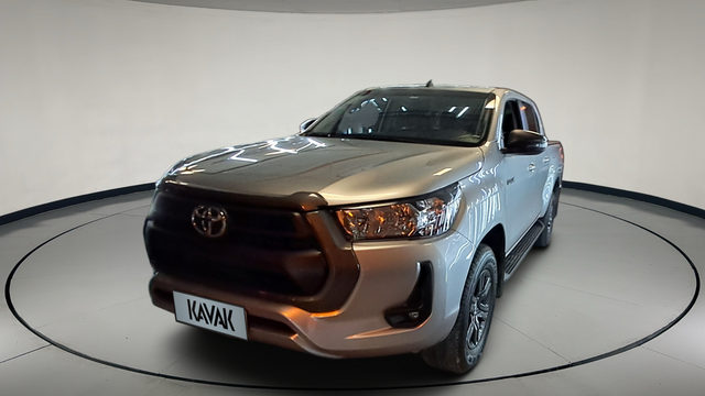 Toyota • Hilux