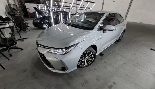 Toyota • Corolla