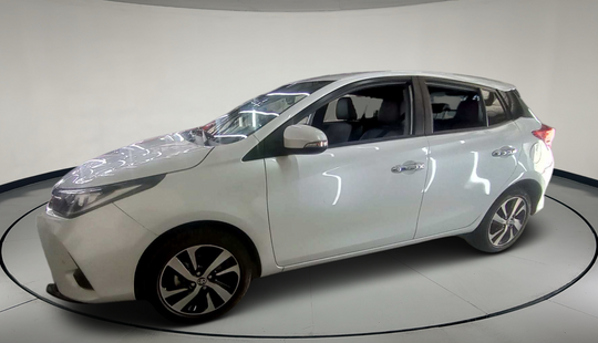 Toyota • Yaris