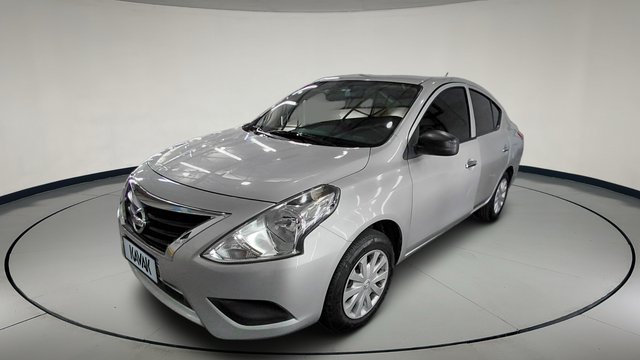 Nissan • Versa