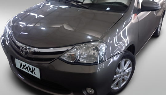 Toyota • Etios