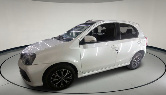 Toyota • Etios