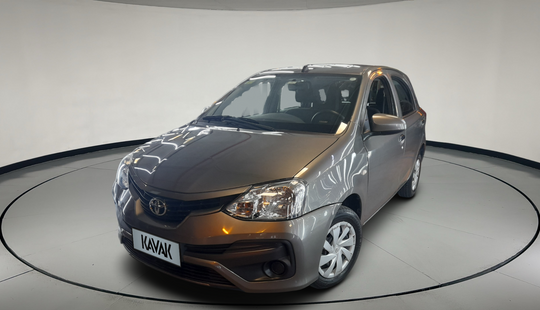 Toyota • Etios