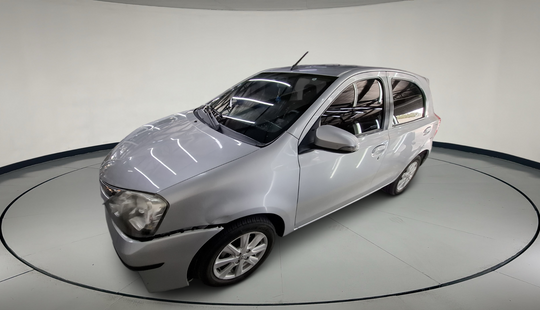 Toyota • Etios