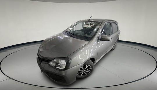 Toyota • Etios