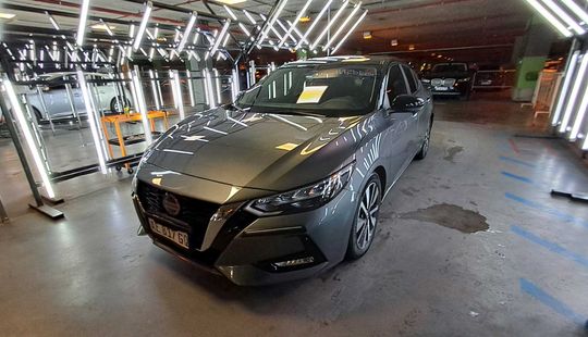 Nissan • Sentra