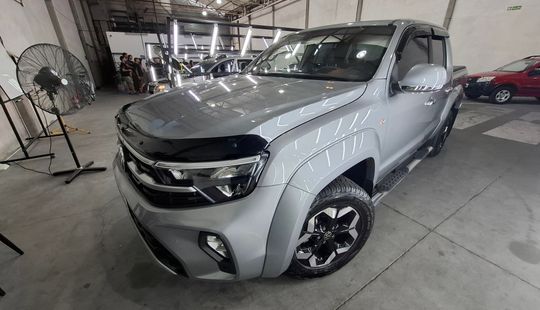 Volkswagen • Amarok