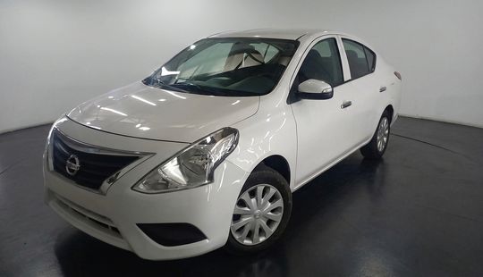 Nissan • Versa