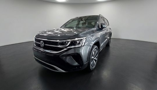 Volkswagen • Taos