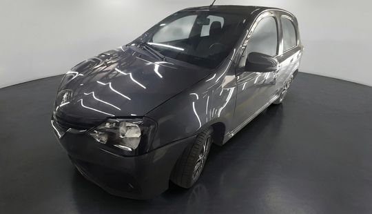 Toyota • Etios