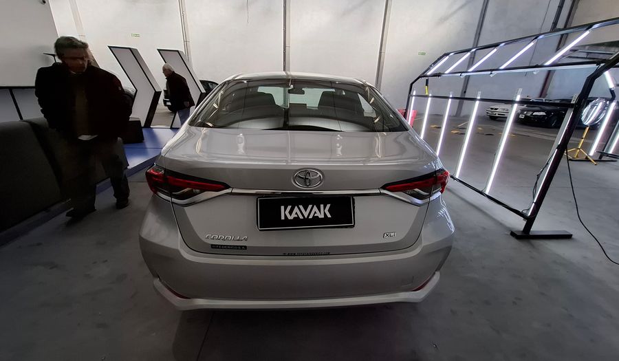 Toyota Corolla 2.0 XLI CVT Sedan 2025