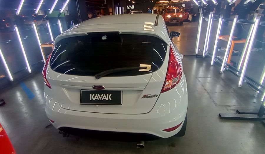 Ford Fiesta Kinetic Design 1.6 S Hatchback 2015
