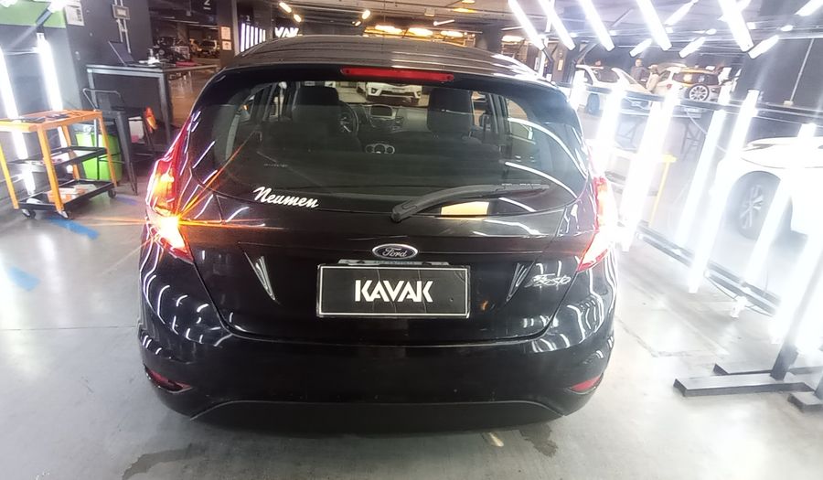 Ford Fiesta Kinetic Design 1.6 SE Hatchback 2014