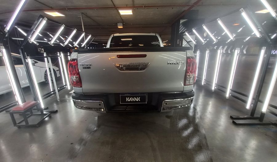 Toyota Hilux 2.4 TDI SR AUTO C/D Pickup 2024