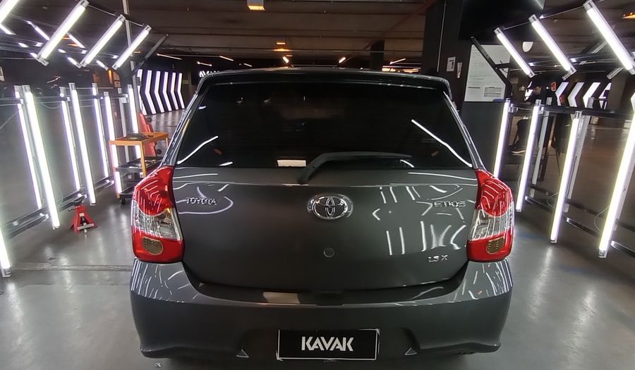 Toyota Etios 1.5 X Hatchback 2022