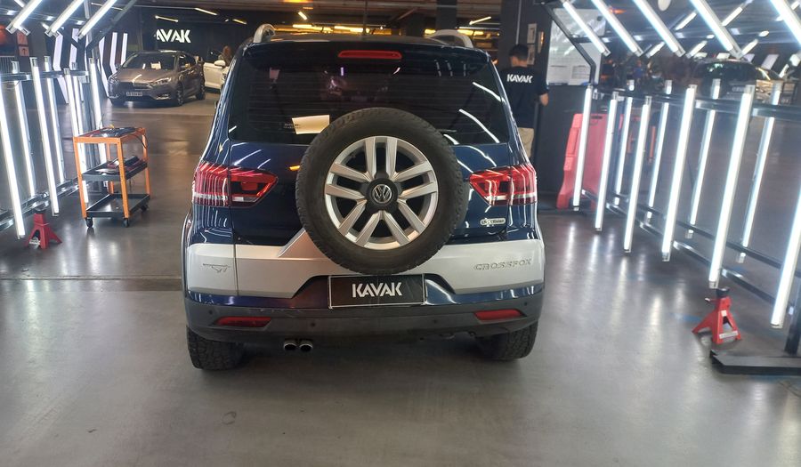 Volkswagen Crossfox 1.6 16V CROSSFOX HIGHLINE Hatchback 2015