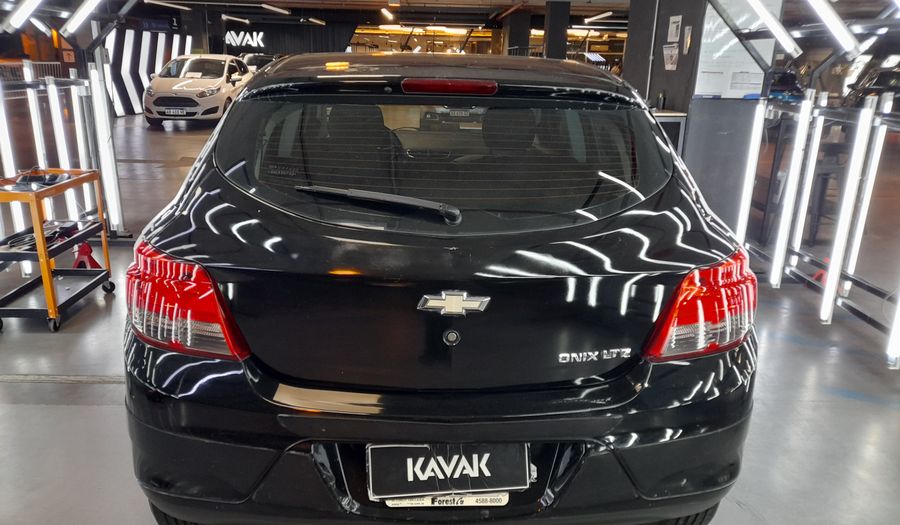 Chevrolet Onix 1.4 LTZ Hatchback 2013