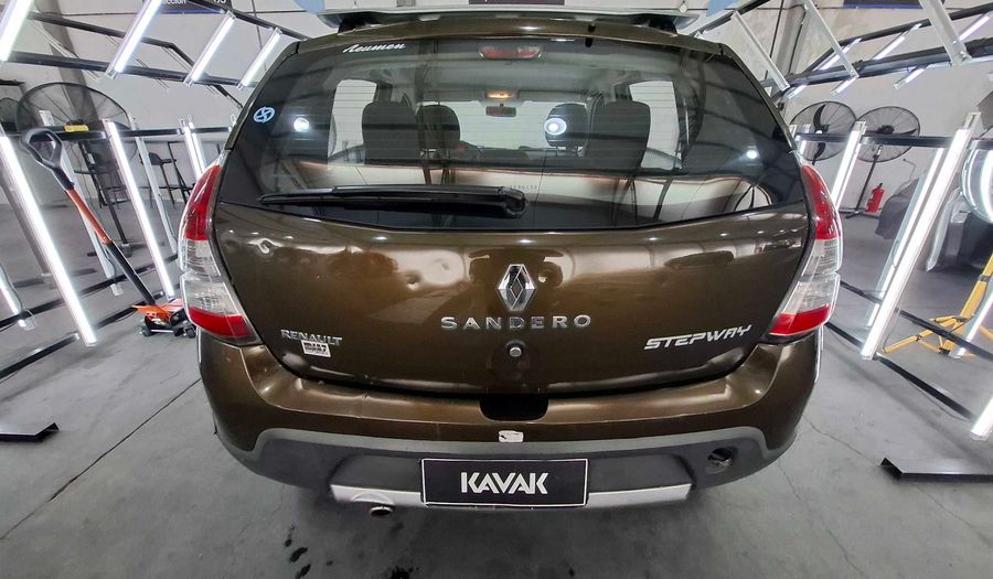 Renault Sandero Stepway 1.6 STEPWAY PRIVILEGE NAV Hatchback 2013