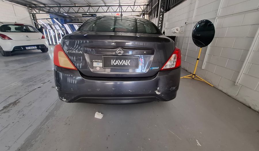Nissan Versa 1.6 ADVANCE Sedan 2015