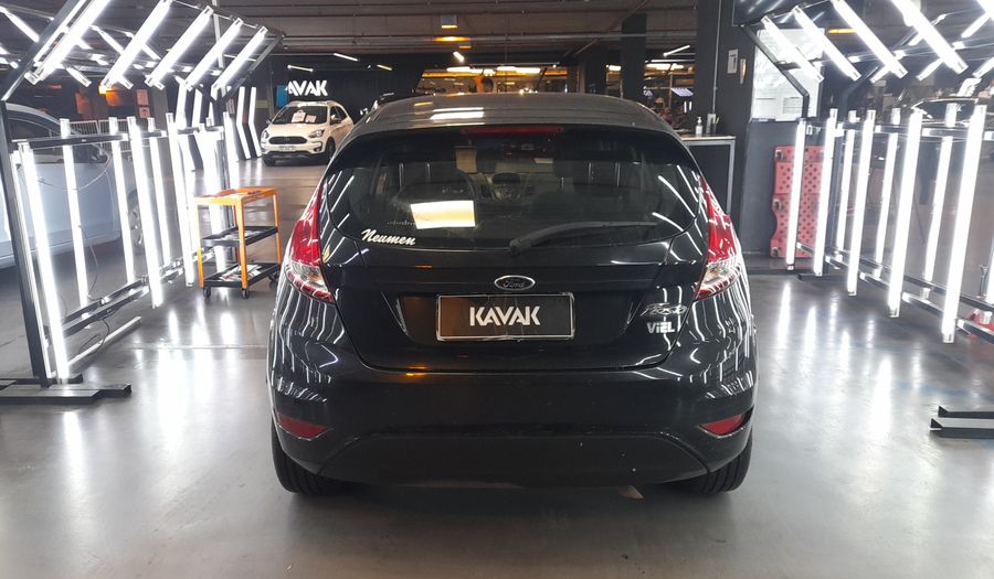 Ford Fiesta Kinetic Design 1.6 SE Hatchback 2014