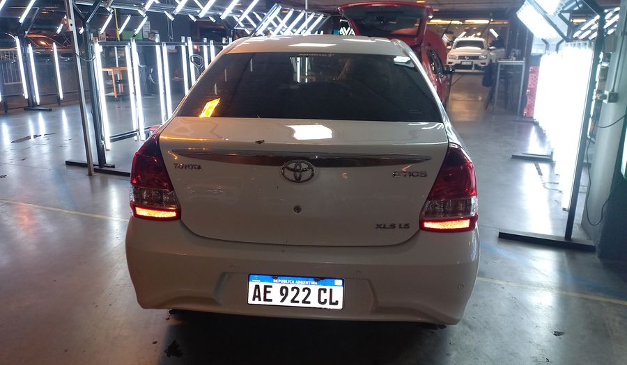 Toyota Etios 1.5 XLS AUTO Sedan 2021