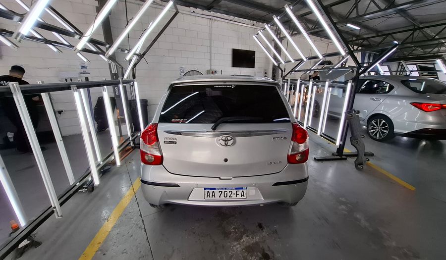 Toyota Etios 1.5 XLS 2016 Hatchback