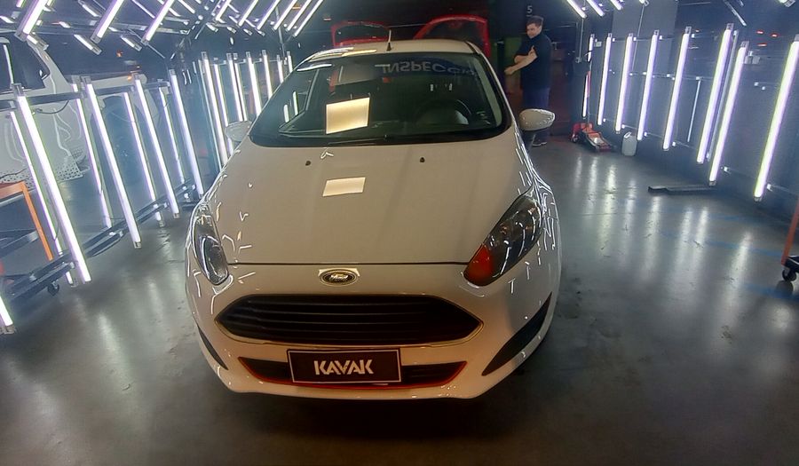 Ford Fiesta Kinetic Design 1.6 S Hatchback 2015