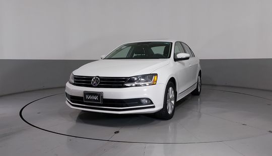 Volkswagen • Jetta