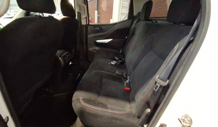 Nissan Np300 2.5 XE Pickup 2017