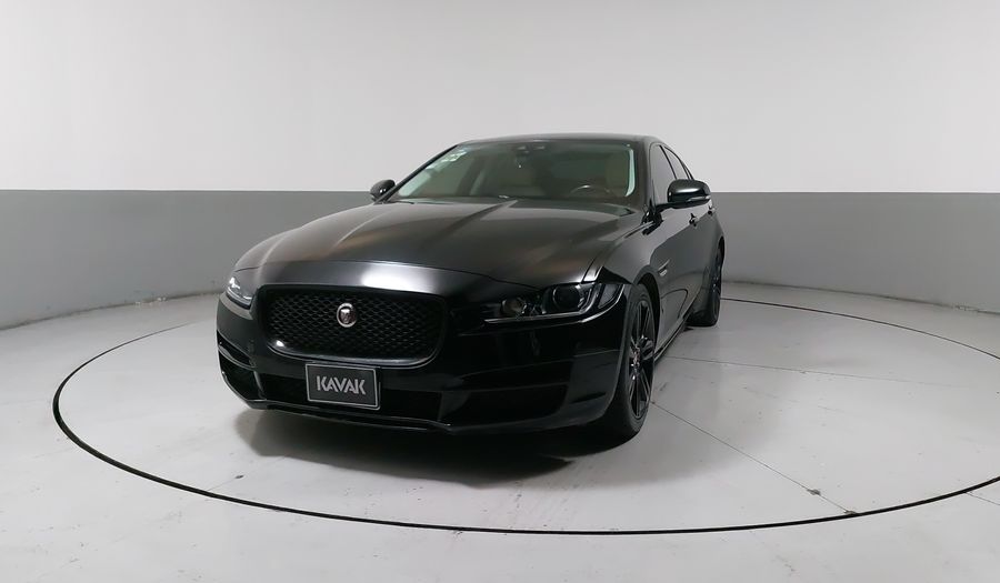 Jaguar Xe 2.0 PRESTIGE 250 AUTO Sedan 2018