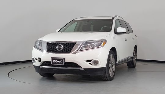 Nissan • Pathfinder