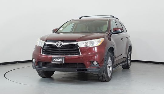 Toyota • Highlander