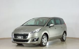 Peugeot • 5008