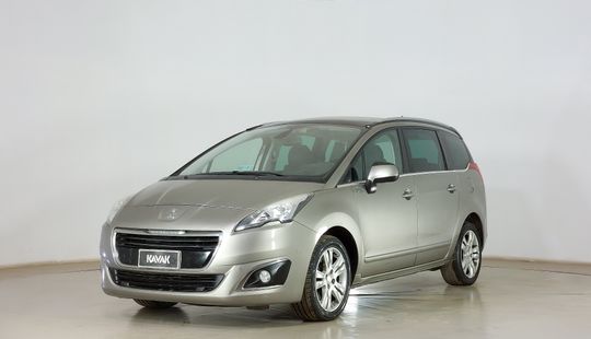 Peugeot • 5008