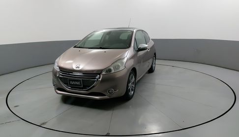 Peugeot 208 1.6 FELINE MT Hatchback 2014