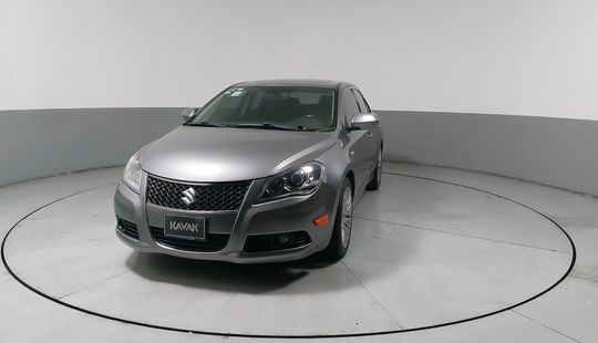 Suzuki • Kizashi