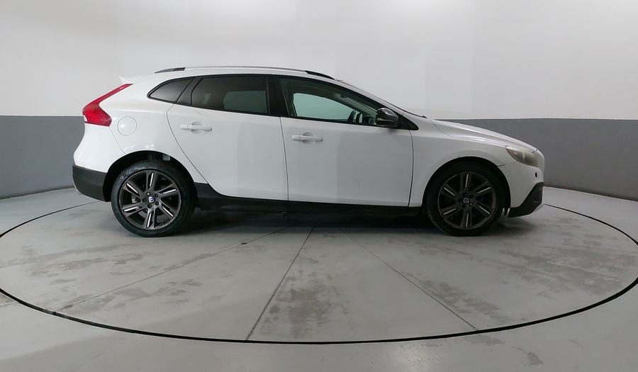 Volvo V40 2.5 T5 INSPIRATION AT 4WD Hatchback 2014