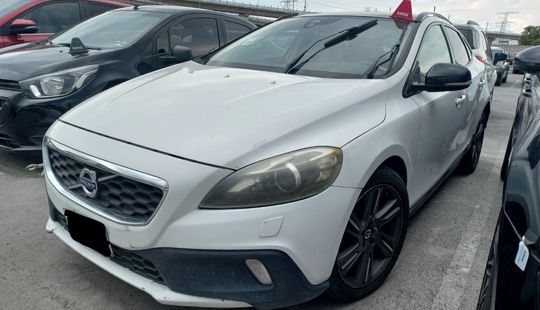 Volvo • V40