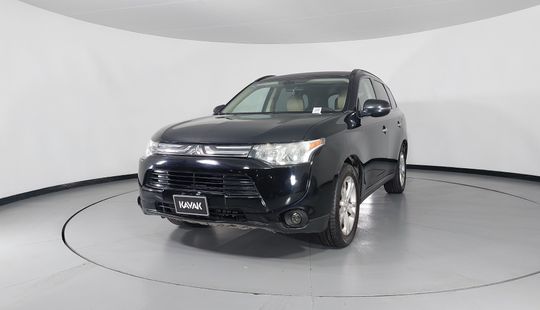 Mitsubishi • Outlander