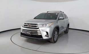 Toyota • Highlander