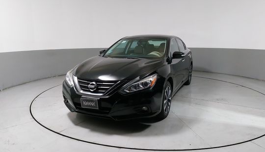 Nissan • Altima