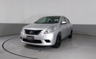 Nissan • Versa