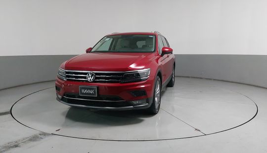 Volkswagen • Tiguan