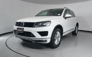 Volkswagen • Touareg