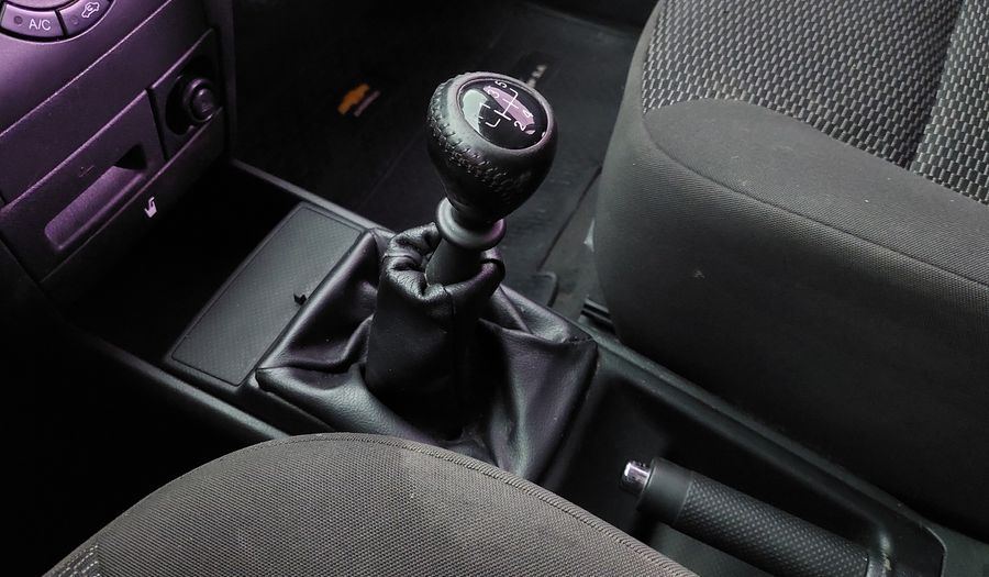 Chevrolet Aveo 1.6 LS Sedan 2013