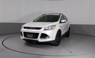 Ford • Escape