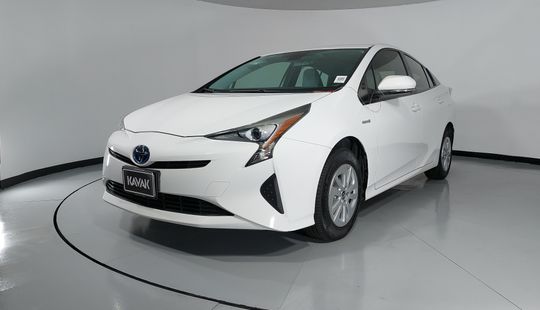 Toyota • Prius