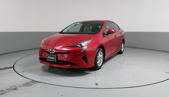 Toyota • Prius